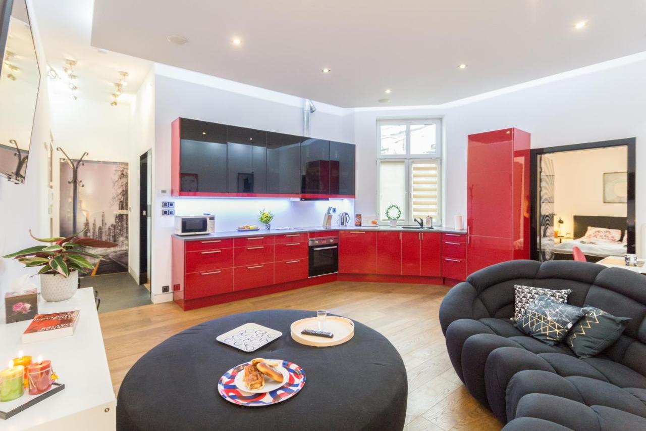 Modern, Stylish And Comfy In Trendy Jewish Quarter Apartament